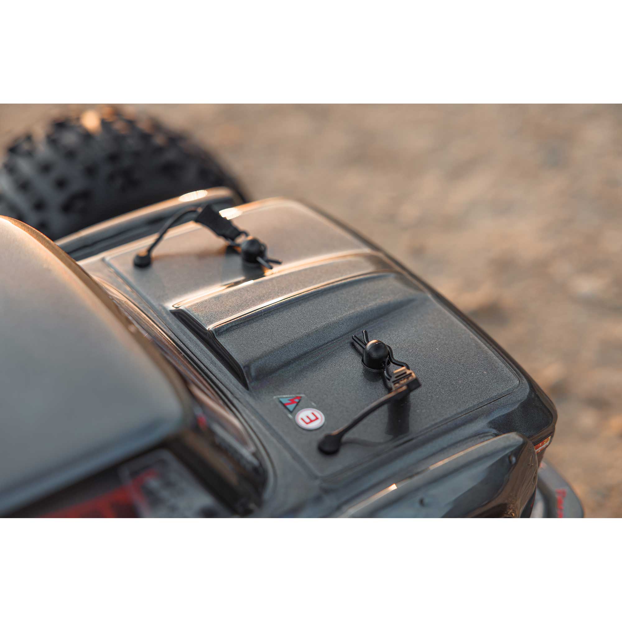 1/10 OUTCAST 4X4 4S V2 BLX Stunt Truck RTR, Bronze